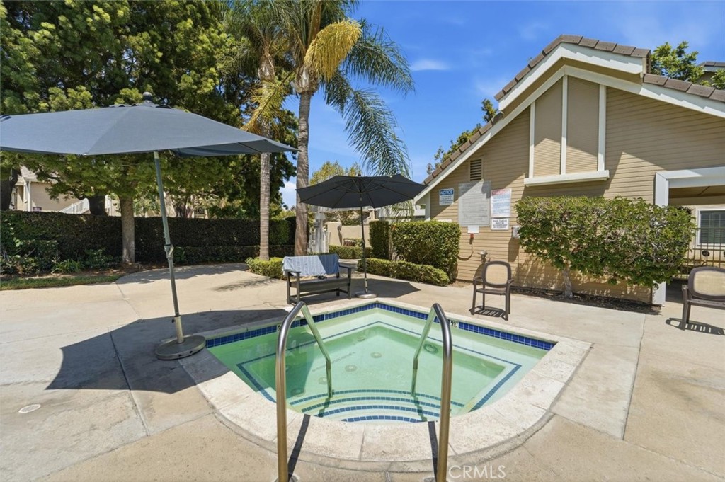 3859 Thorncroft Lane E Property Photo 37