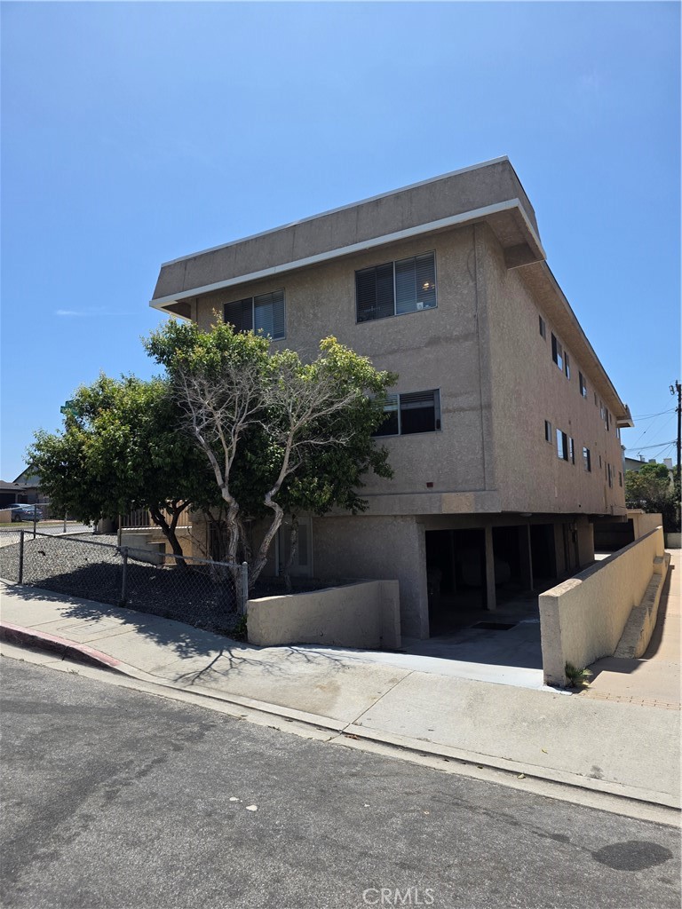 2409 Inglewood Ave. Property Photo 3