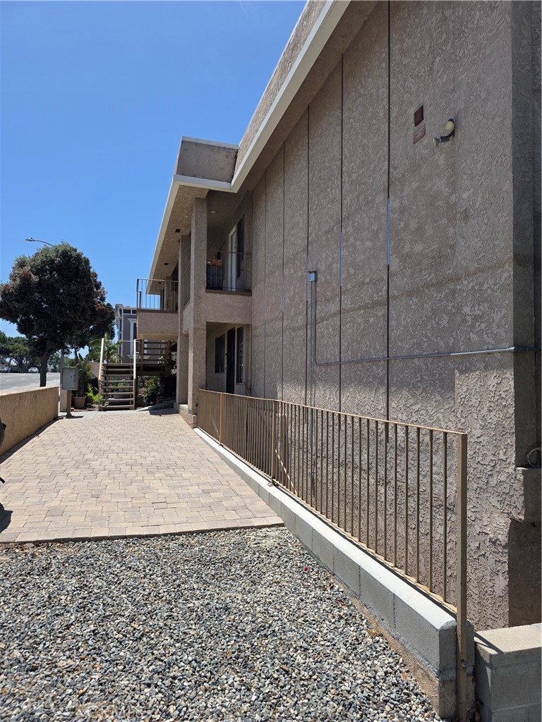 2409 Inglewood Ave. Property Photo 5