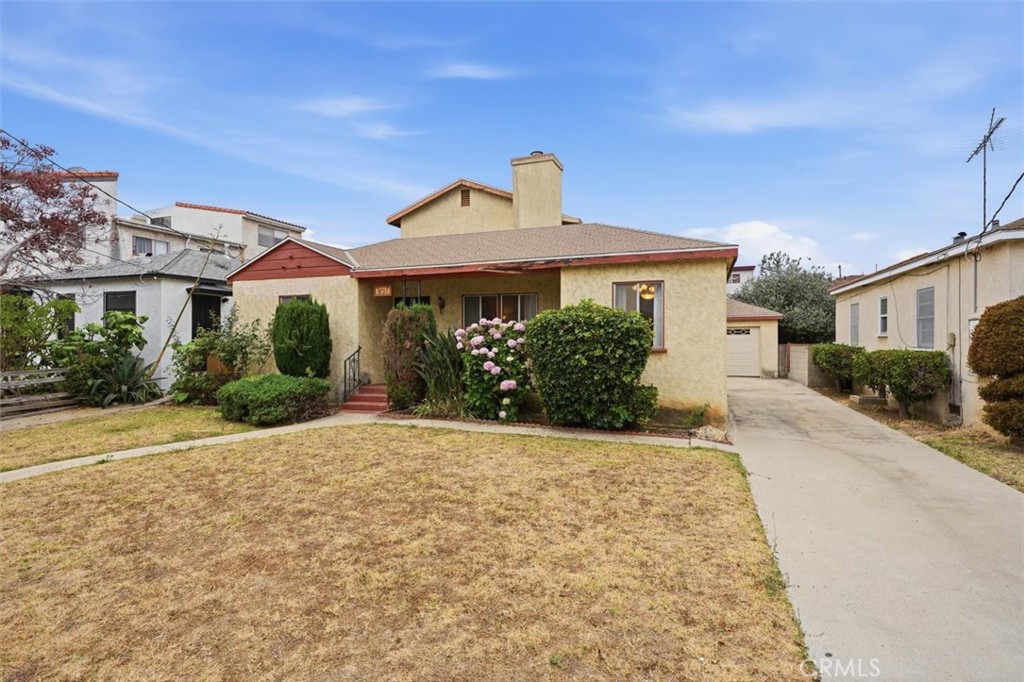 3755 S Bentley Property Photo 5