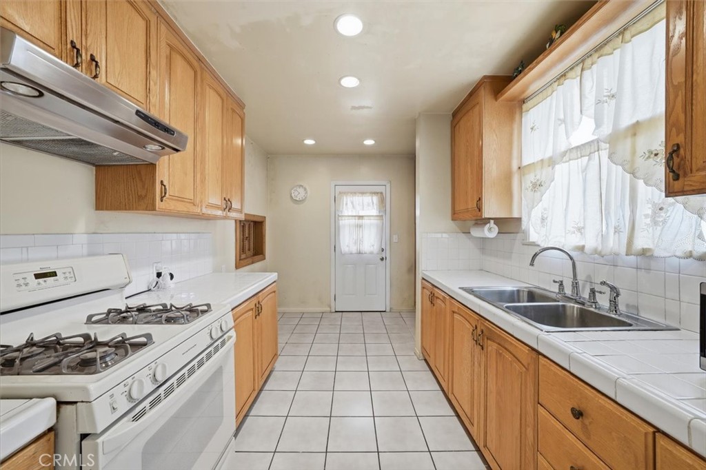 3755 S Bentley Property Photo 22