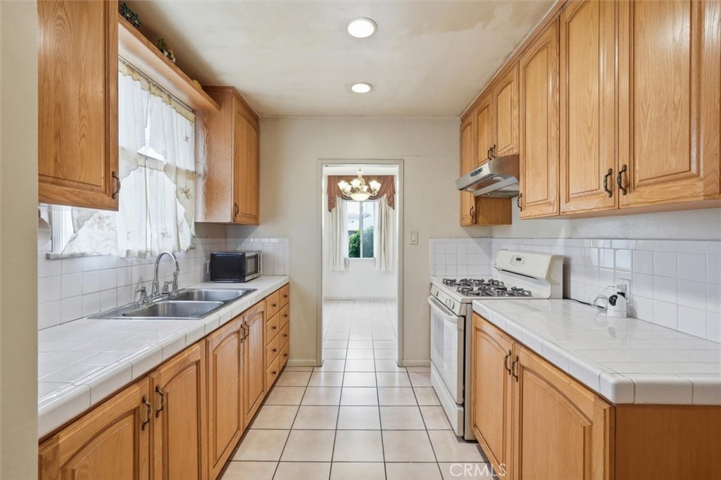 3755 S Bentley Property Photo 25