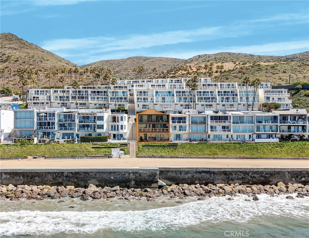 11914 Beach Club Way Property Photo 6