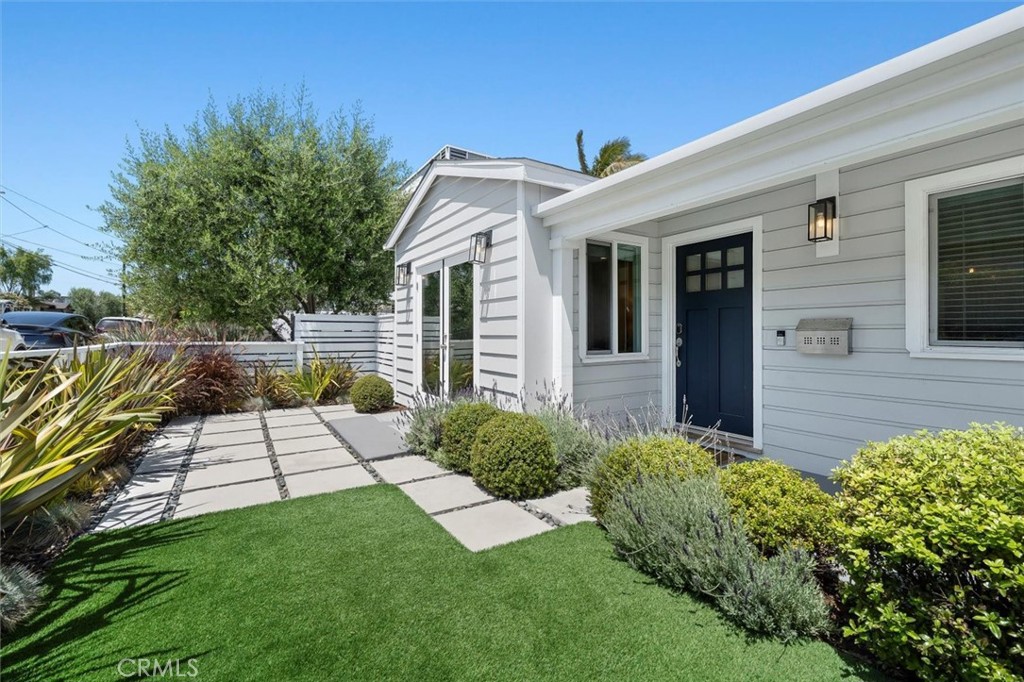 1430 Bonnie Brae Property Photo 1