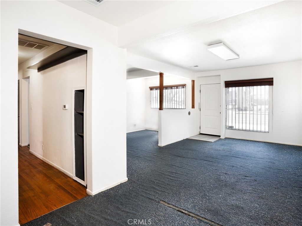 4307 Redondo Beach Boulevard Property Photo 7