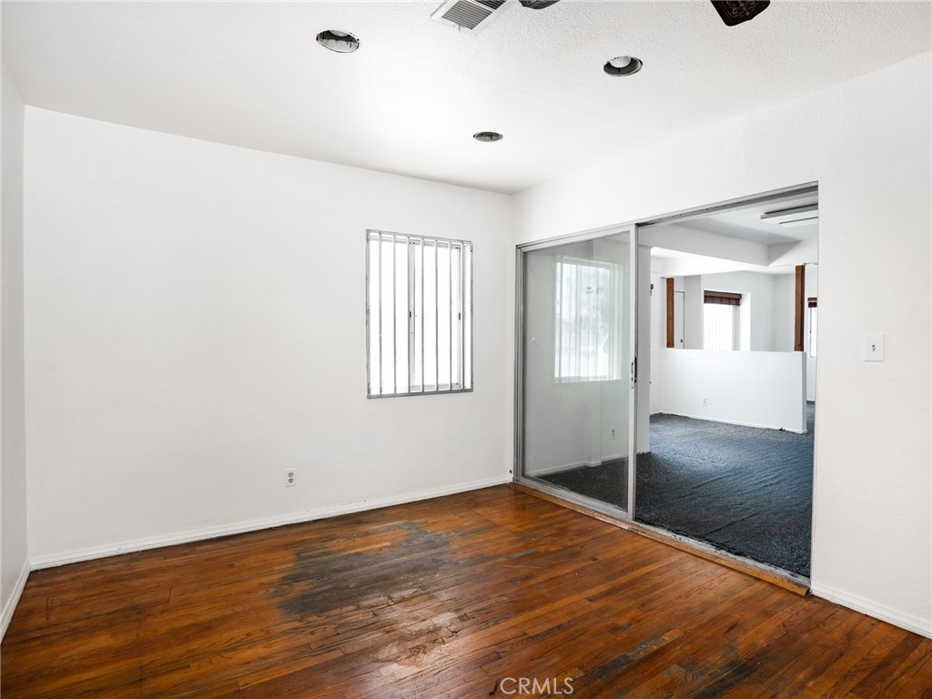 4307 Redondo Beach Boulevard Property Photo 13