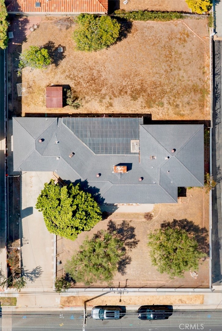 1633 Artesia Property Photo 4