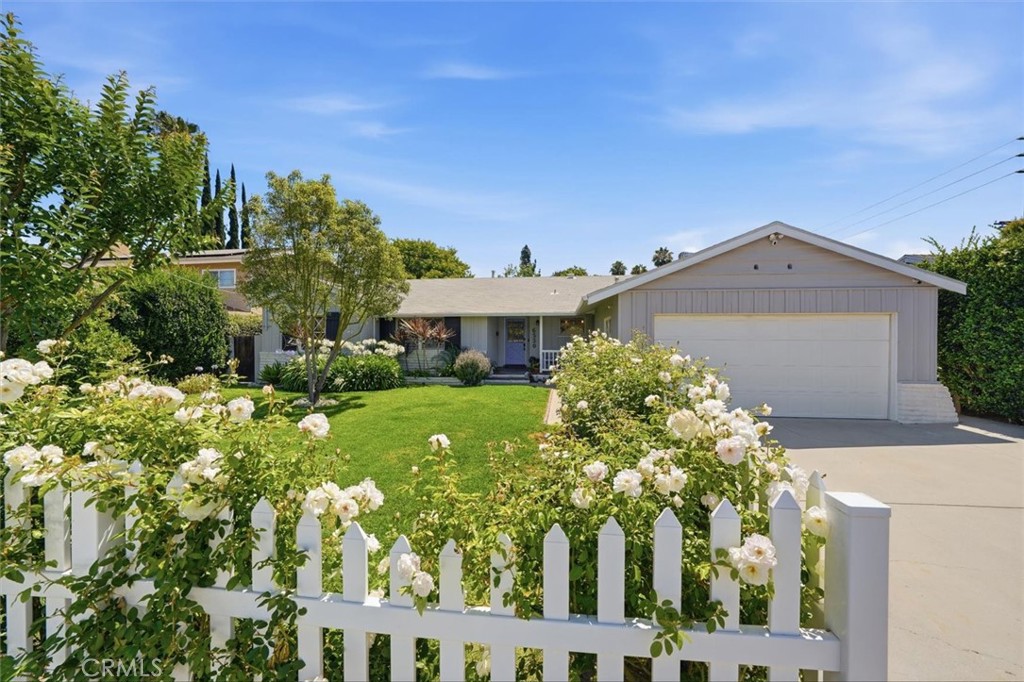 6530 Gaviota Avenue Property Photo 1