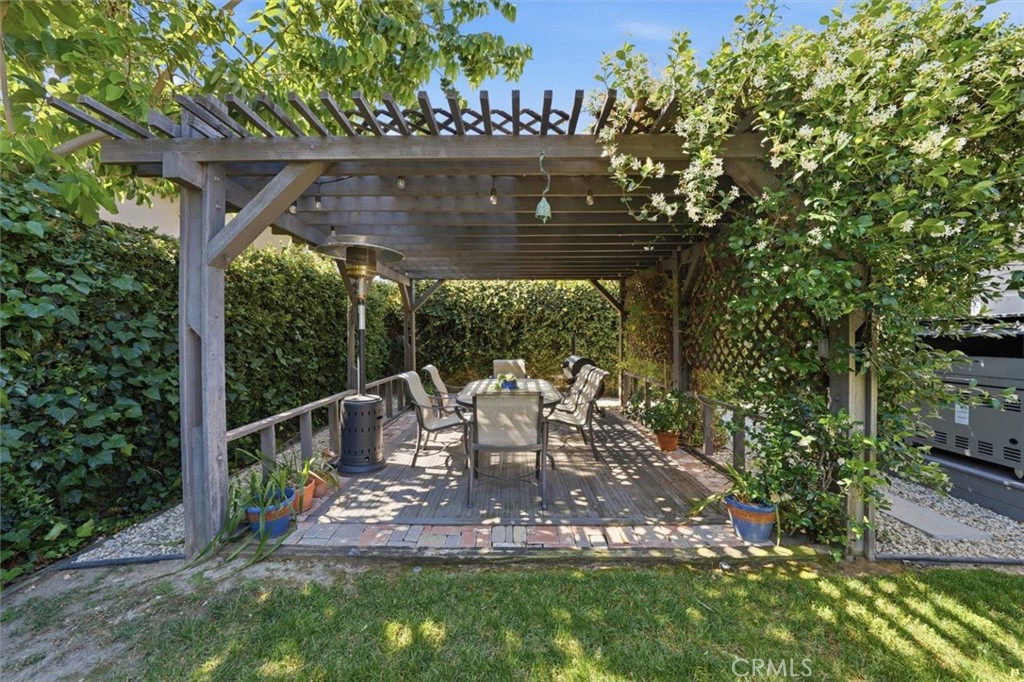 6530 Gaviota Avenue Property Photo 15