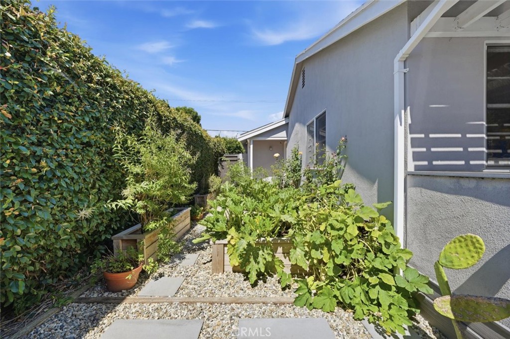 6530 Gaviota Avenue Property Photo 32