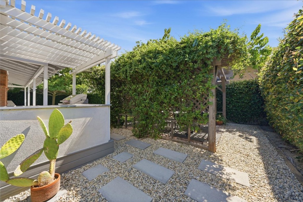 6530 Gaviota Avenue Property Photo 37