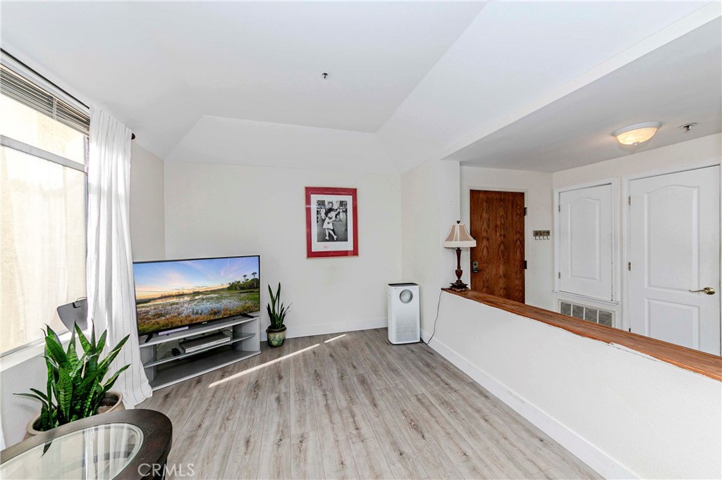 2567 Plaza Del Amo 109 Property Photo 4