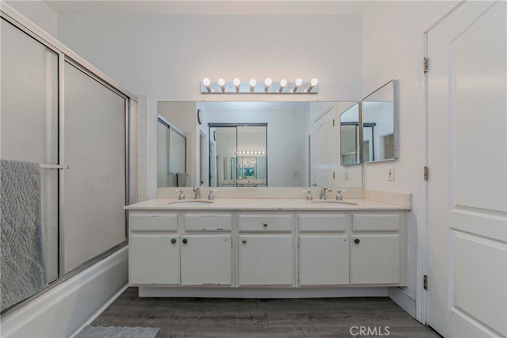 2567 Plaza Del Amo 109 Property Photo 16