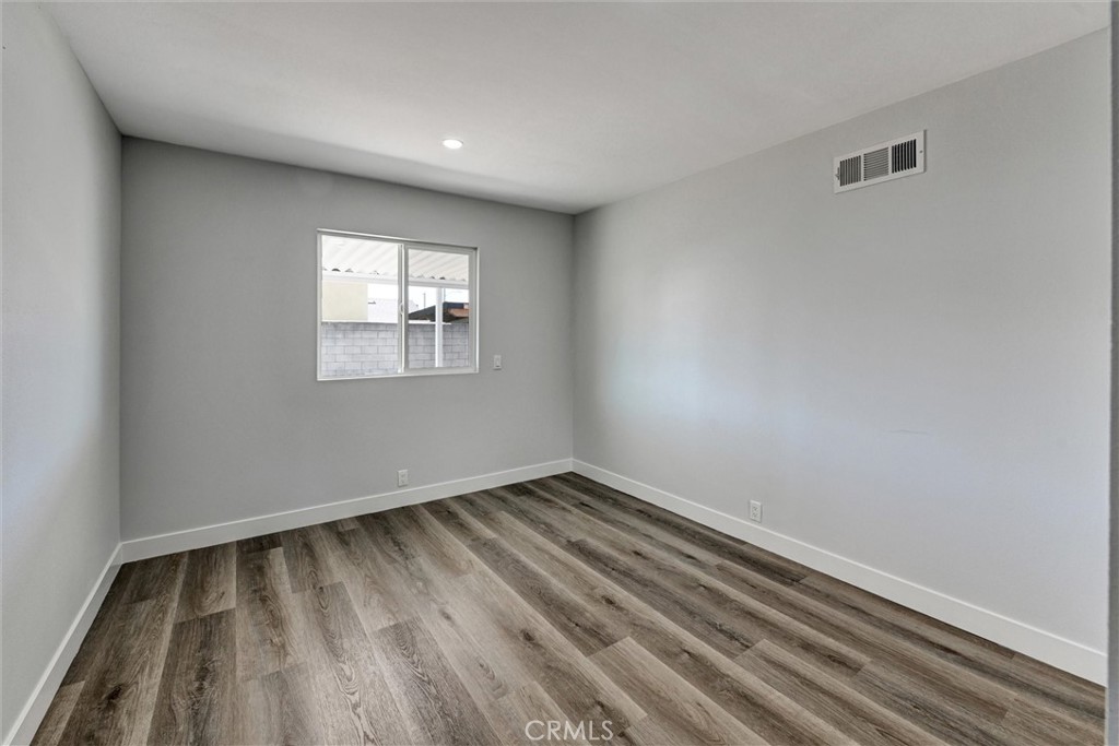 1606 E Fernrock Property Photo 12