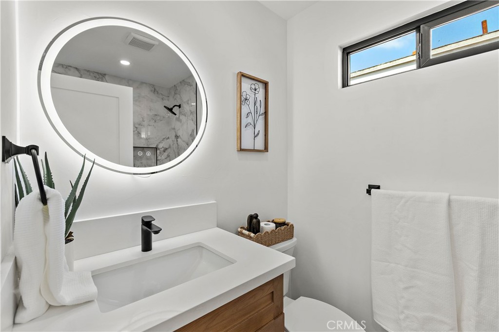 447 E Adair Street Property Photo 10