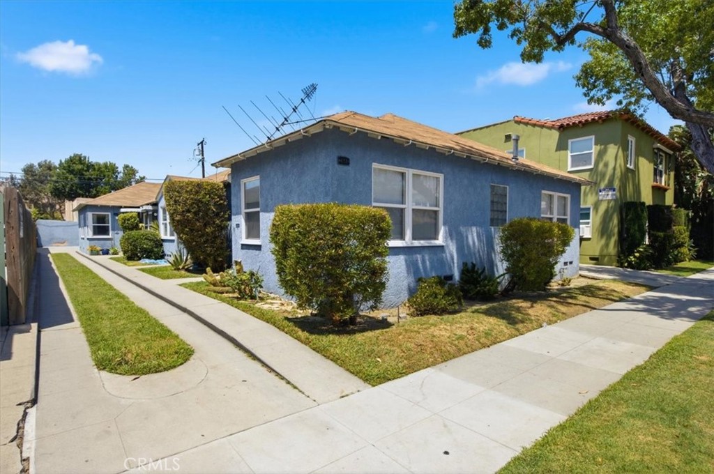 2441 Cedar Avenue Property Photo 1
