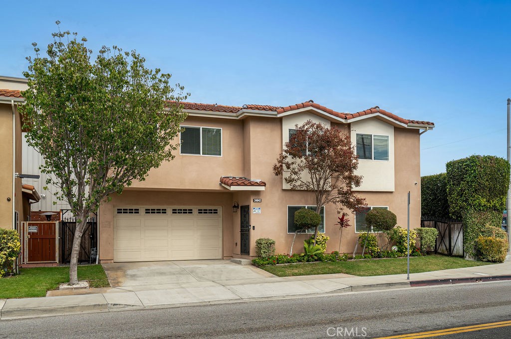 24842 Frampton Avenue Property Photo 2