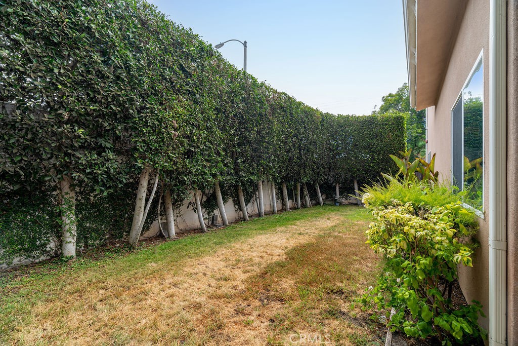 24842 Frampton Avenue Property Photo 27