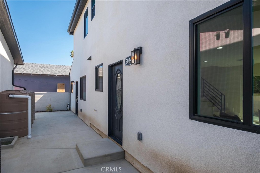 20840 Denker Avenue Property Photo 8