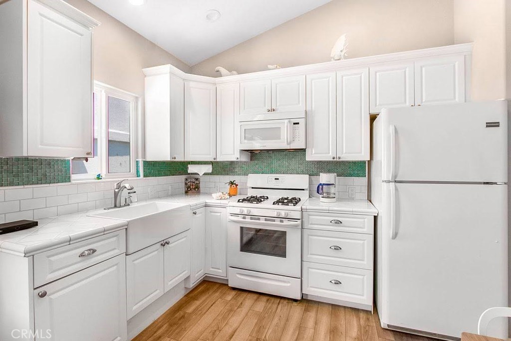 359 Sumner Property Photo 10