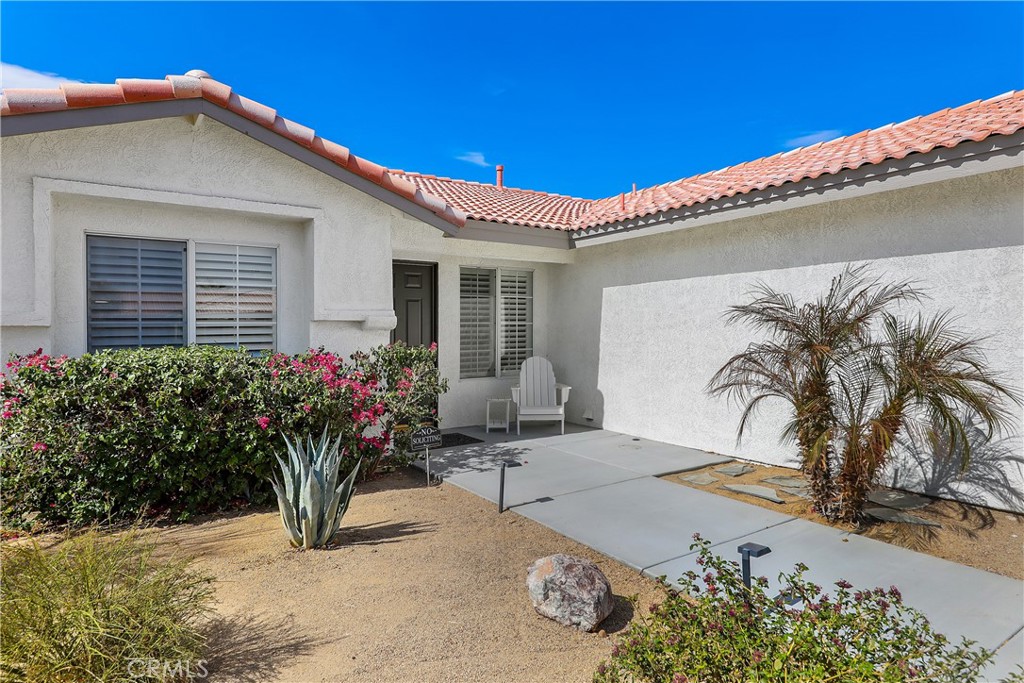 79220 Victoria Property Photo 3
