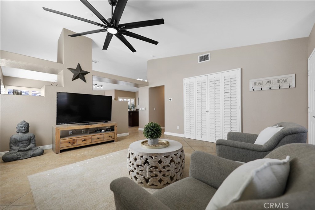 79220 Victoria Property Photo 5