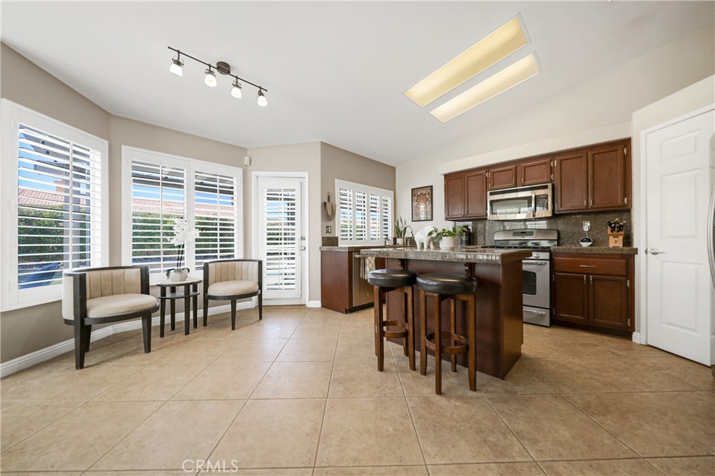 79220 Victoria Property Photo 6