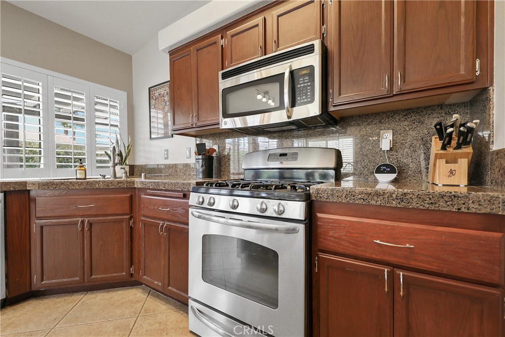 79220 Victoria Property Photo 8