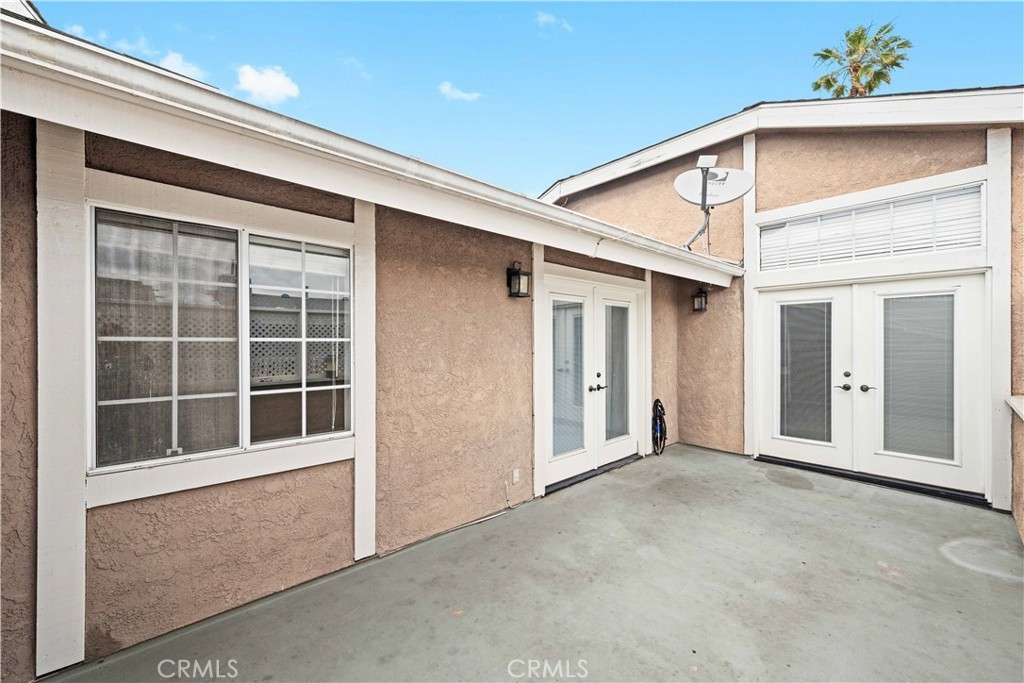 2110 Rockefeller Lane 2 Property Photo 29
