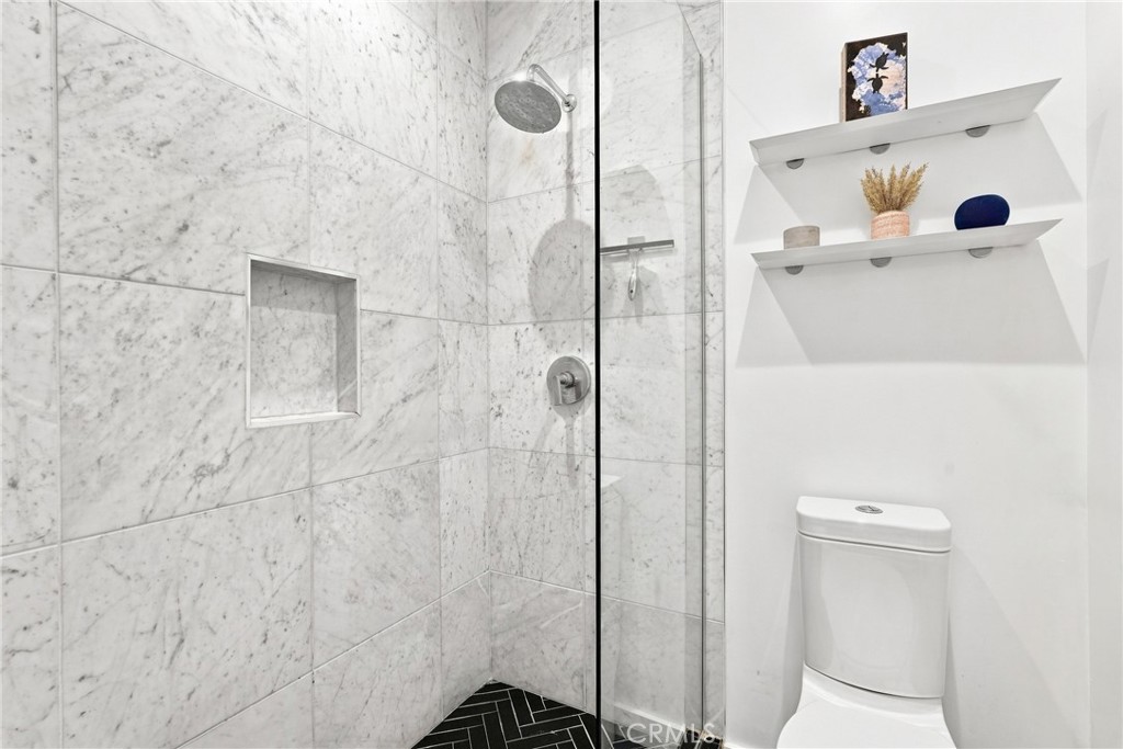 3315 Griffith Park Boulevard 109 Property Photo 10