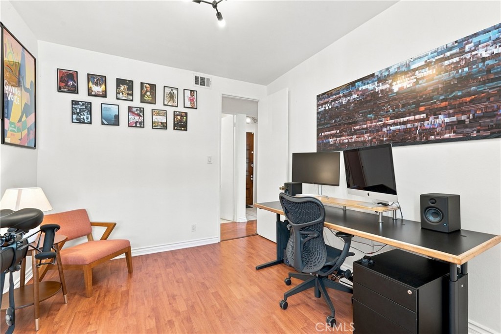 3315 Griffith Park Boulevard 109 Property Photo 12