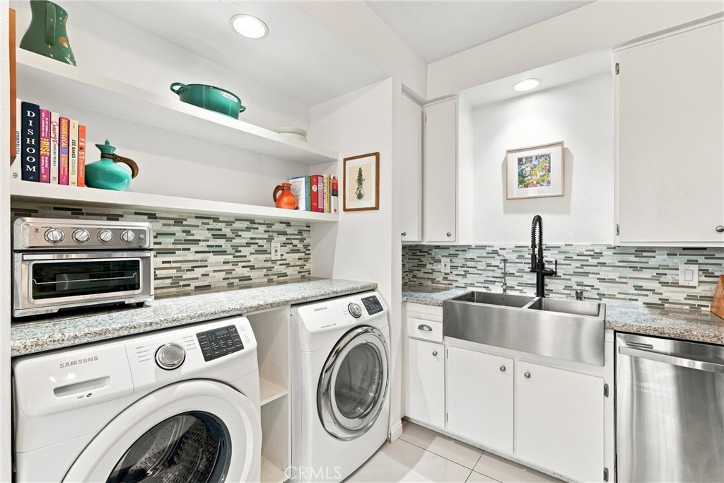 3315 Griffith Park Boulevard 109 Property Photo 19