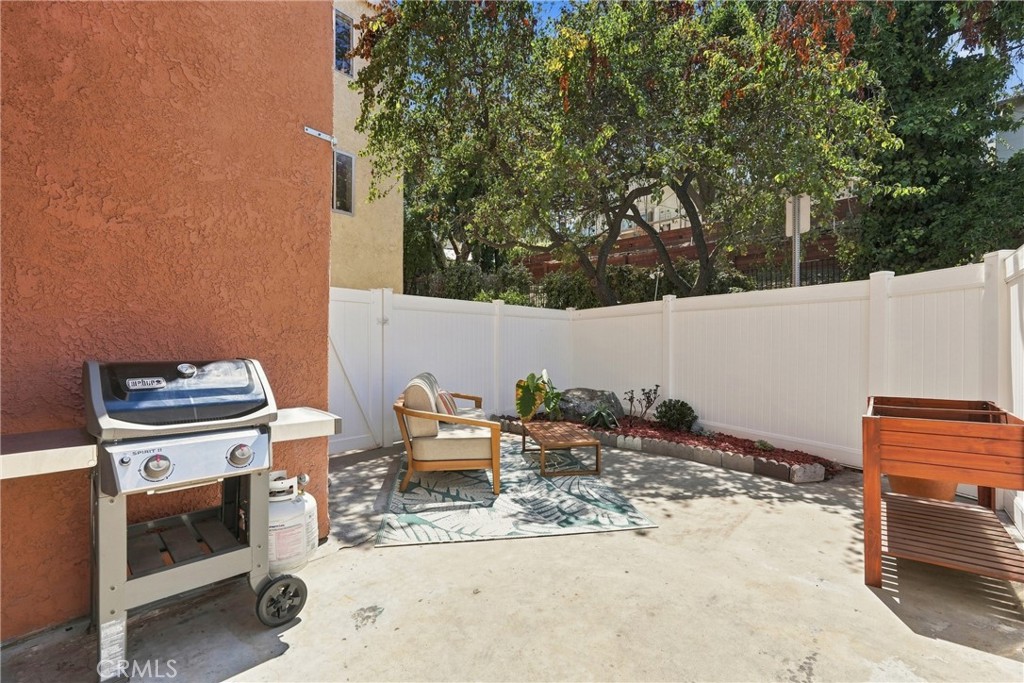 3315 Griffith Park Boulevard 109 Property Photo 22