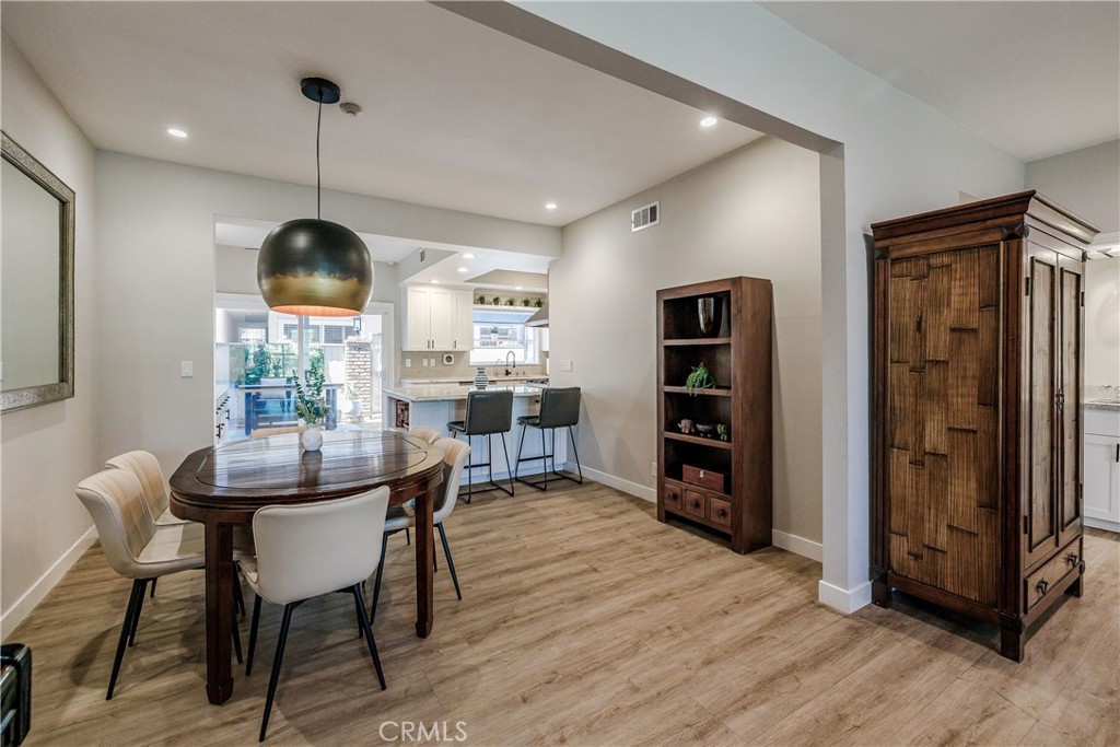 1219 S Catalina Property Photo 4