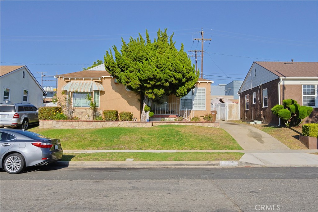 11516 S St Andrews Property Photo