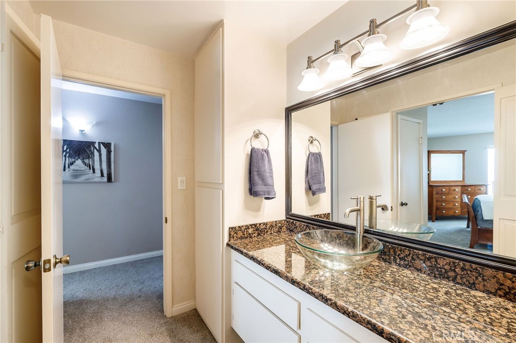 565 Esplanade 411 Property Photo 12