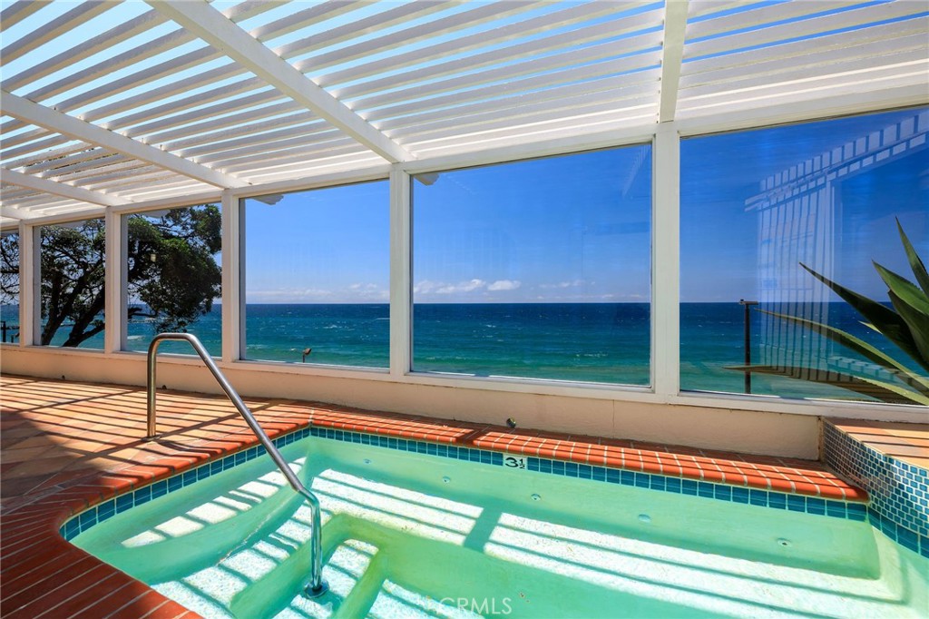 565 Esplanade 411 Property Photo 26