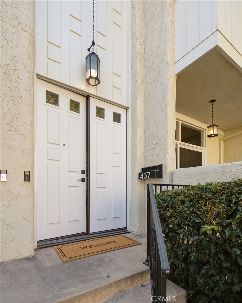 437 2nd Property Photo 2
