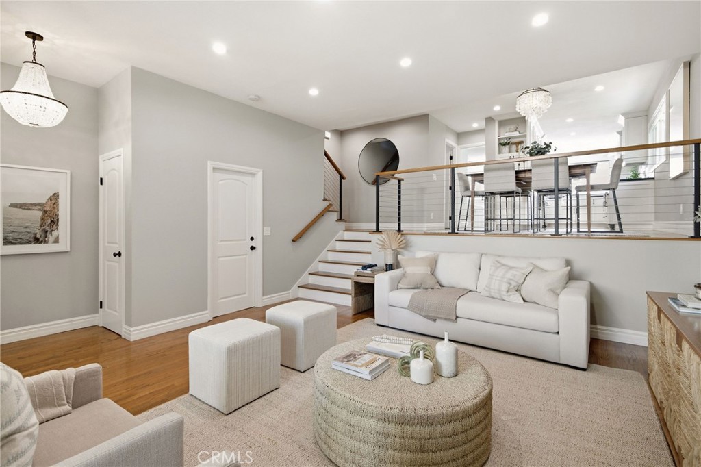 437 2nd Property Photo 6