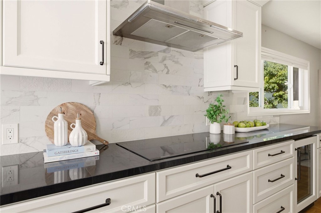 437 2nd Property Photo 13