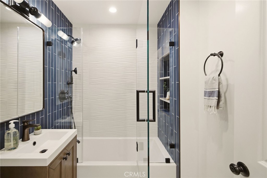 437 2nd Property Photo 19