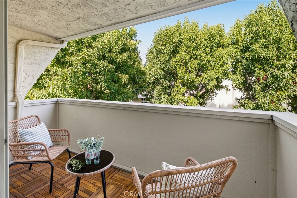 437 2nd Property Photo 23