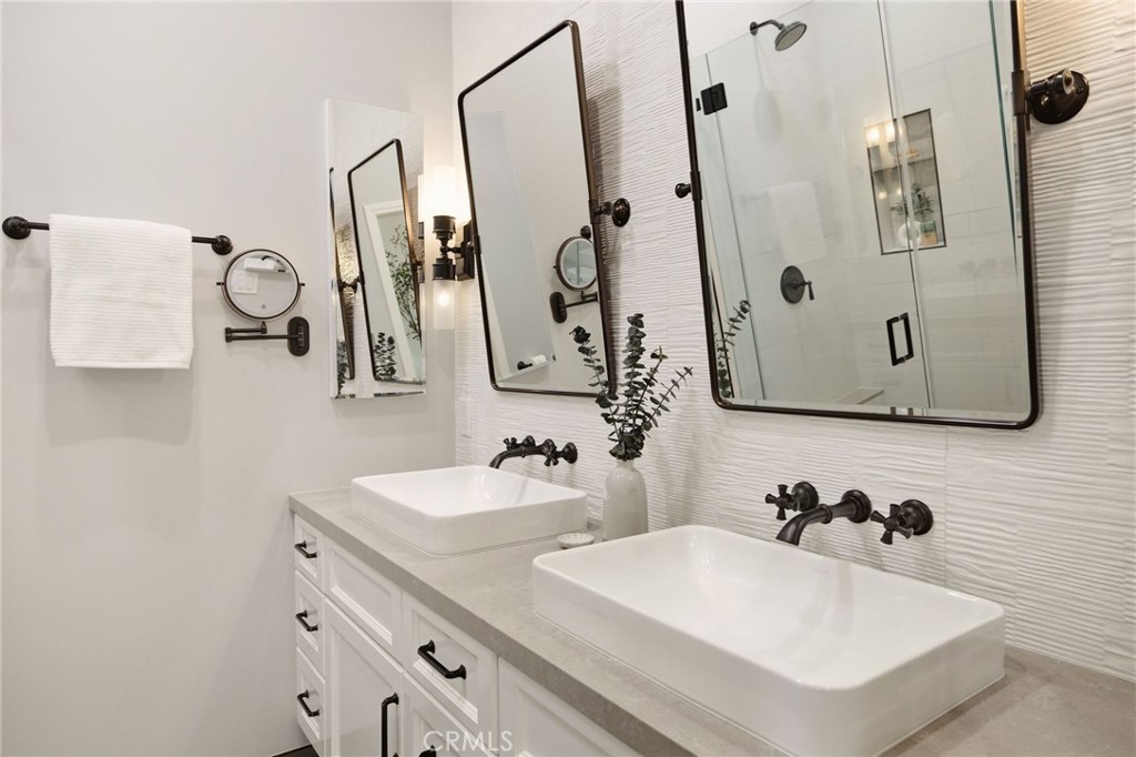 437 2nd Property Photo 29