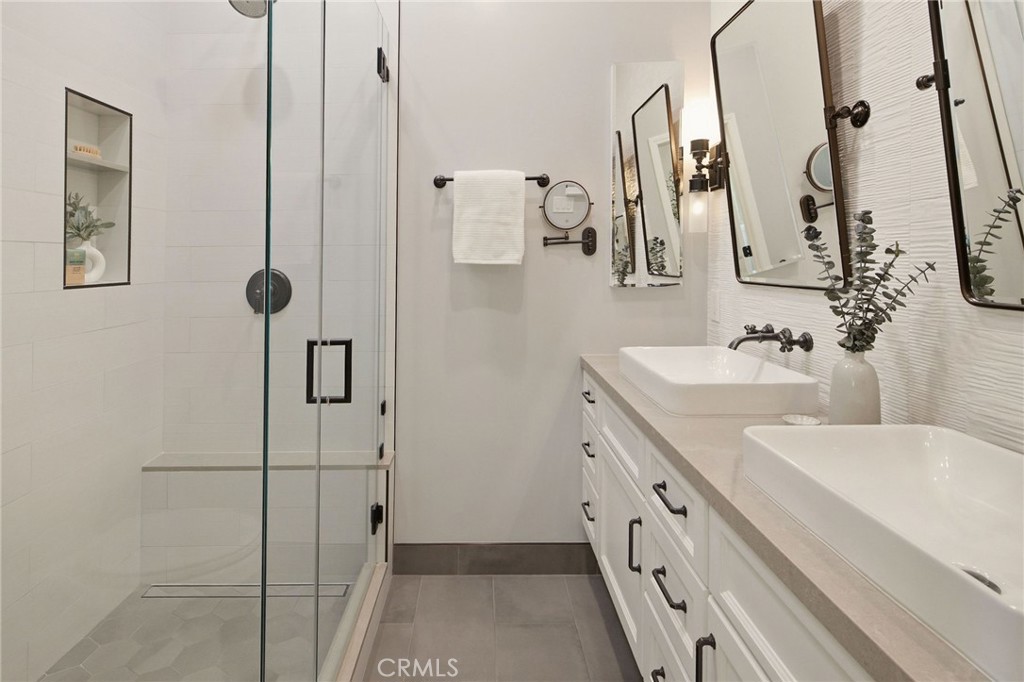 437 2nd Property Photo 30