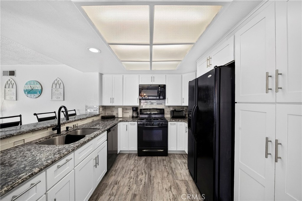 14012 Cerise Avenue Property Photo 7
