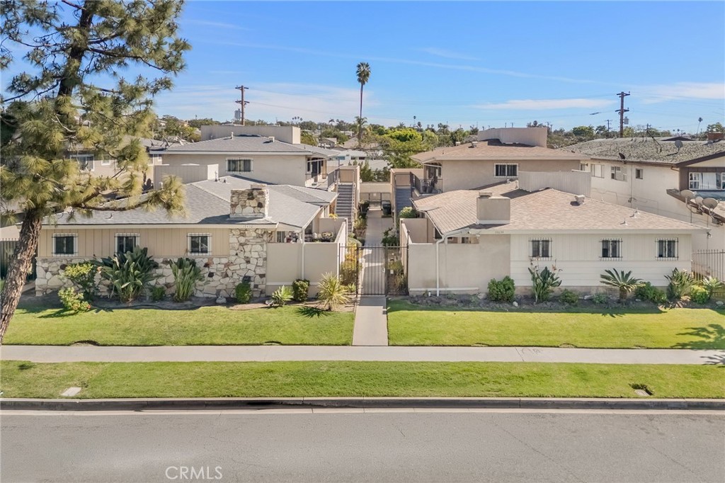 10636 Crenshaw Blvd Property Photo 4