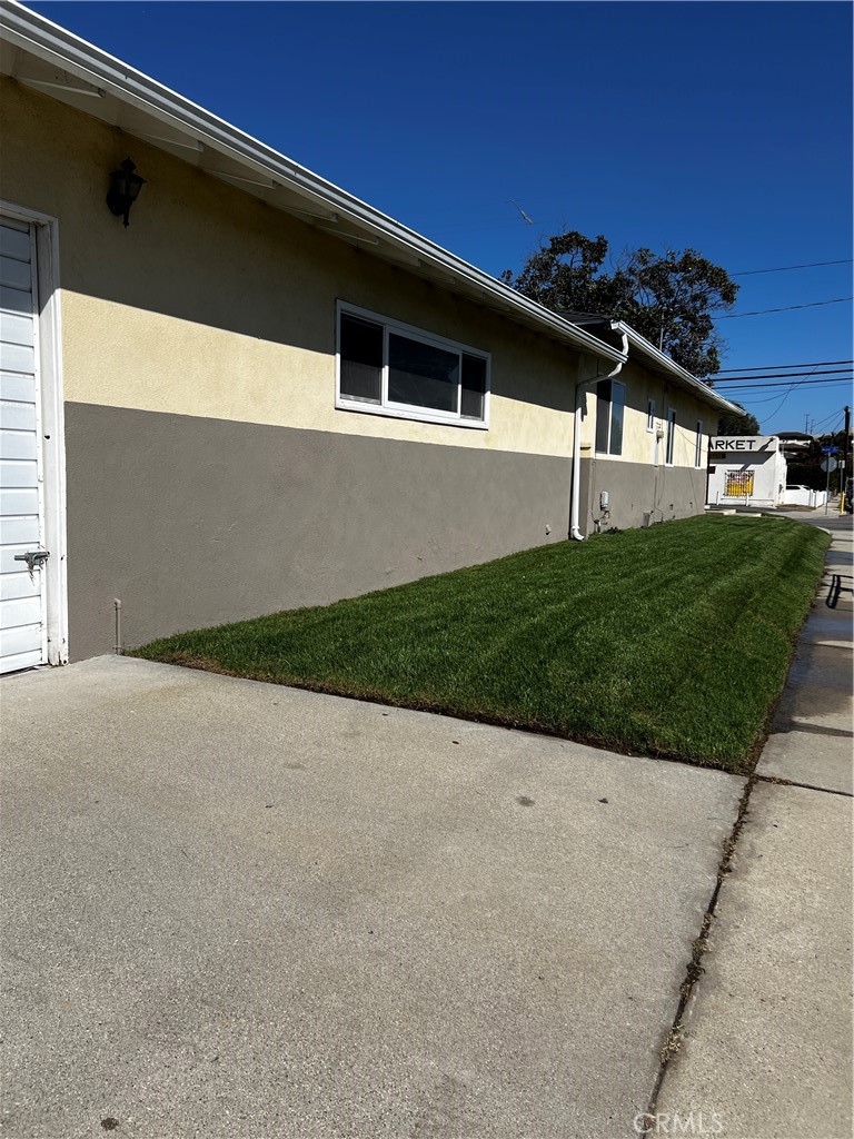 22443 Meyler Street Property Photo 2