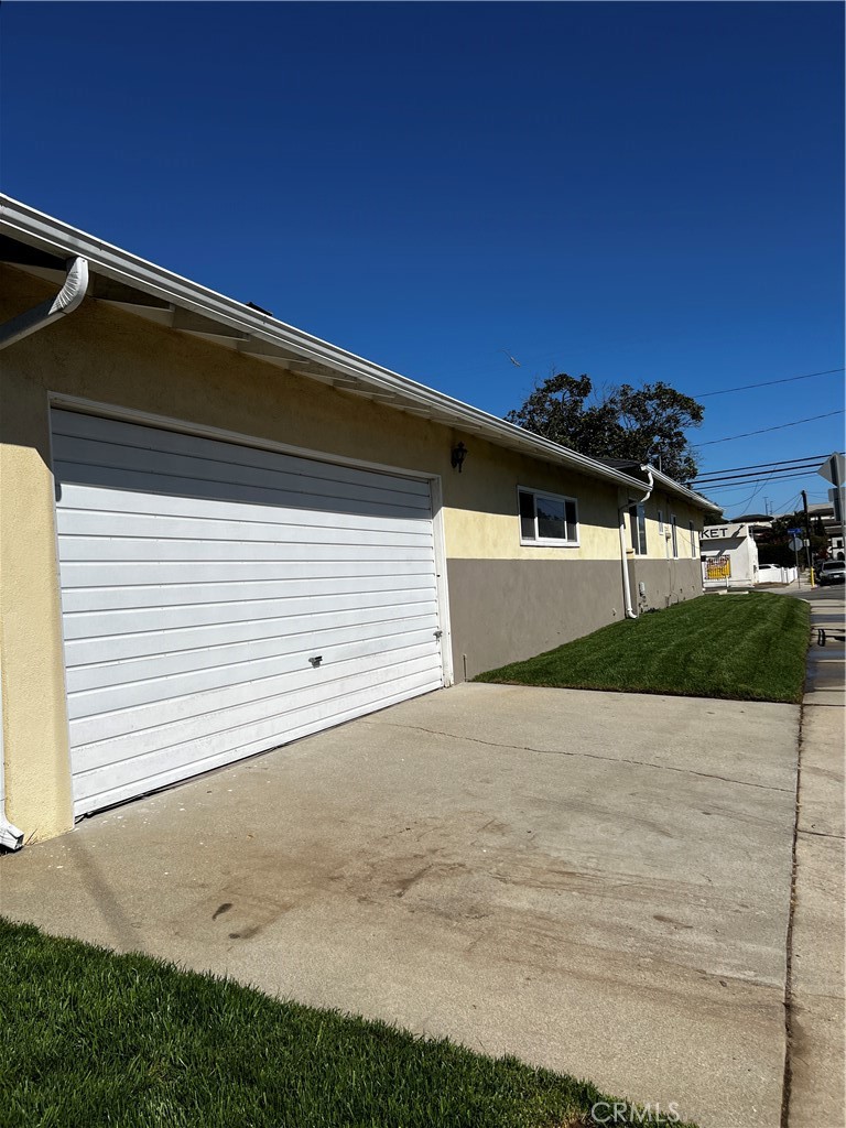 22443 Meyler Street Property Photo 3