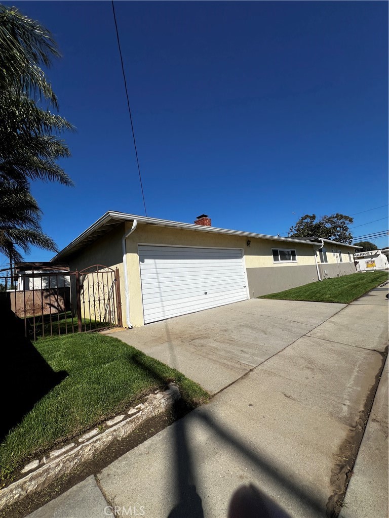 22443 Meyler Street Property Photo 4