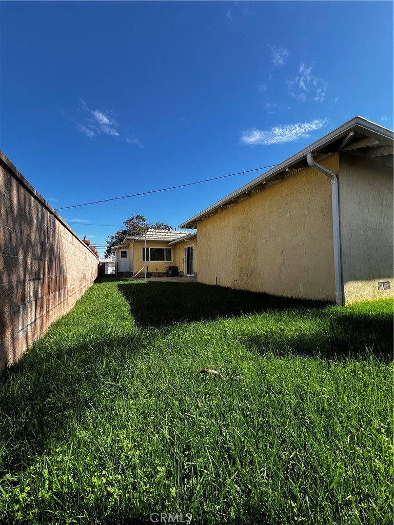 22443 Meyler Street Property Photo 15